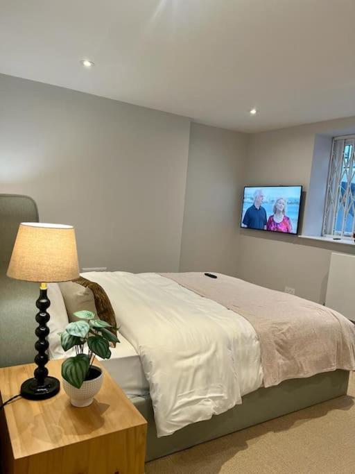 New Flat In Holland Park Lejlighed London Eksteriør billede